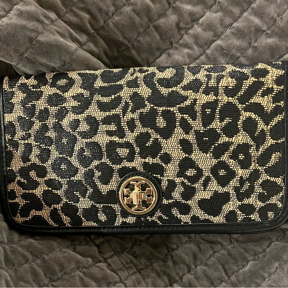 Tory Burch Leopard Print Raffia Crossbody Bag - Picture 9 of 9